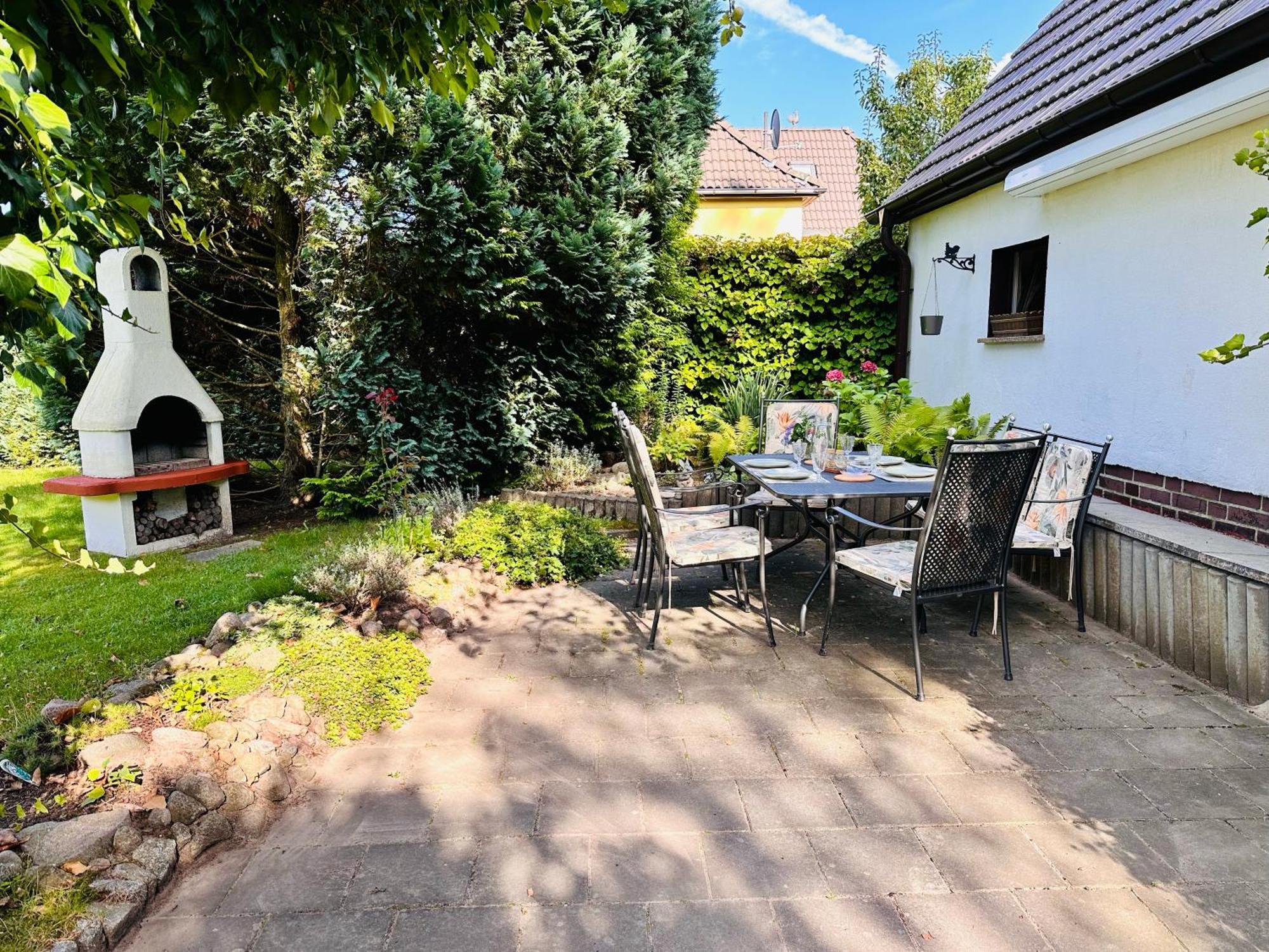 Perfekte Auszeit - Charmantes Ferienhaus Neuenhagen Bei Berlin Exterior foto
